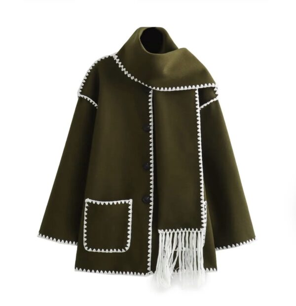 Eleganter Damen-Wollmantel mit Schal