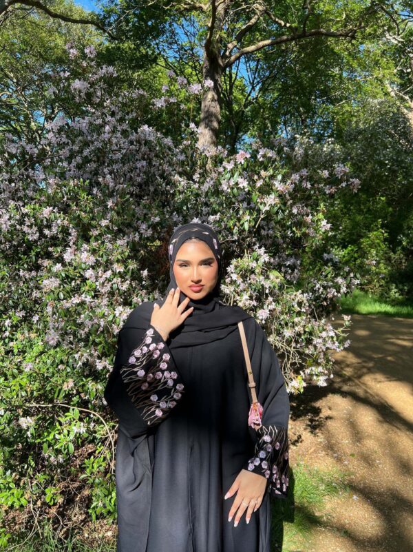 Rosé Embroidered Three-Piece Abaya