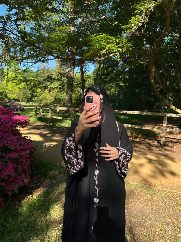 Rosé Embroidered Three-Piece Abaya