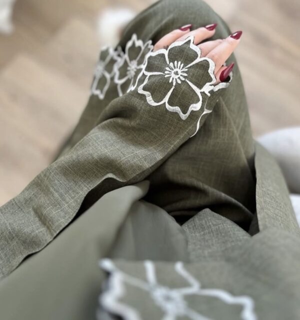 Two-piece embroidered abaya set(abaya+ inner dress)