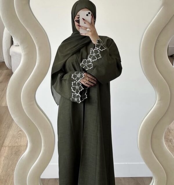 Two-piece embroidered abaya set(abaya+ inner dress)